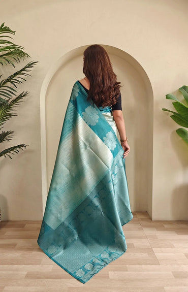 Premium Silk Weaving Saree with Banarasi Zari Work – Veenari Festive Collection (Peacock Green)