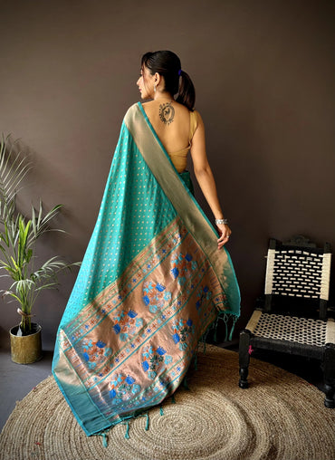 Pure Paithani Saree with Copper Zari & Designer Pallu – Soft Weave (Peacock Green)